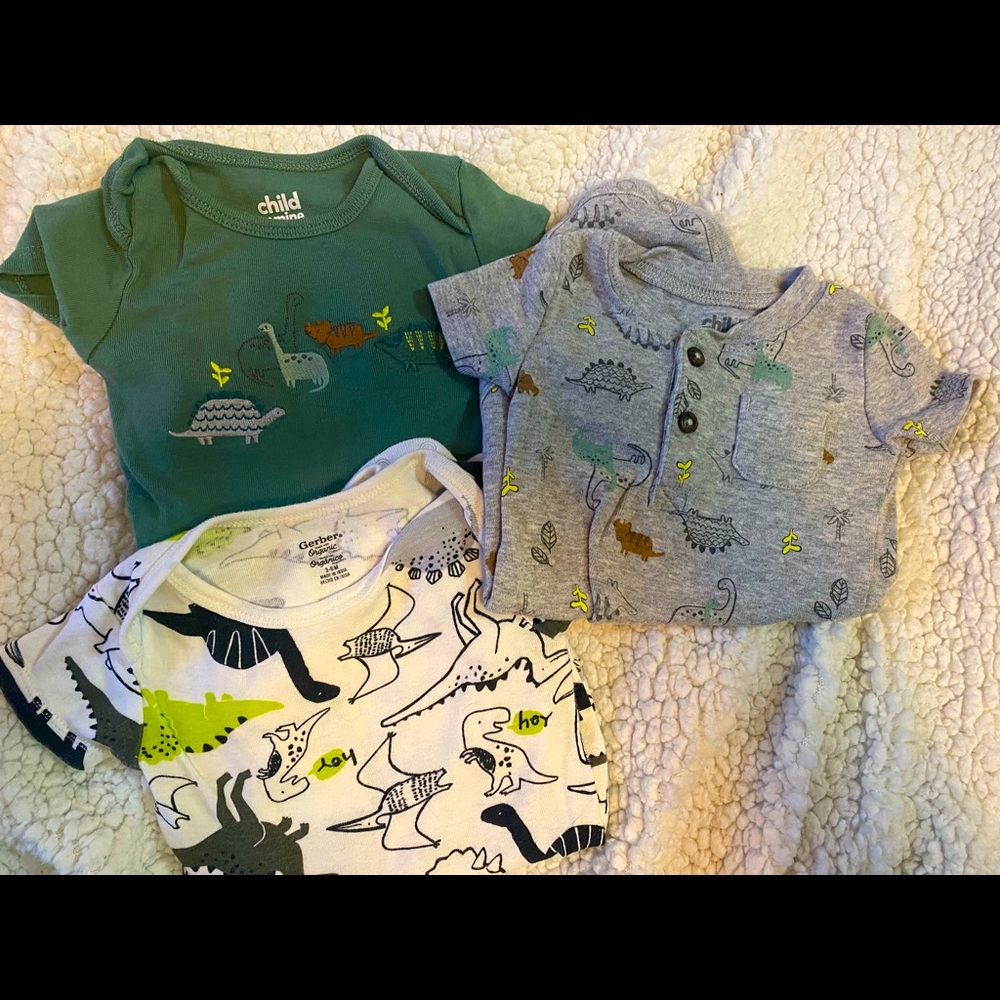 Bundle!! 3/6 months baby boy dinosaur onesies short sleeve